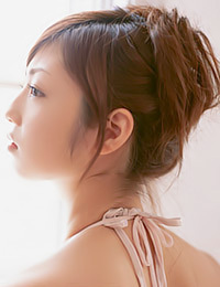 Doesn't Yuko Ogura look hot in that black lingerie?